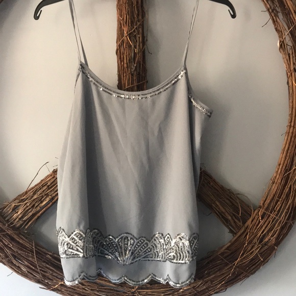 NWT Split back scallop hem strappy tank! - Picture 3 of 5